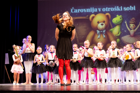 BALET- ČAROVNIJA V OTROŠKI SOBI 24.5.2025 - Valter Leban-6854